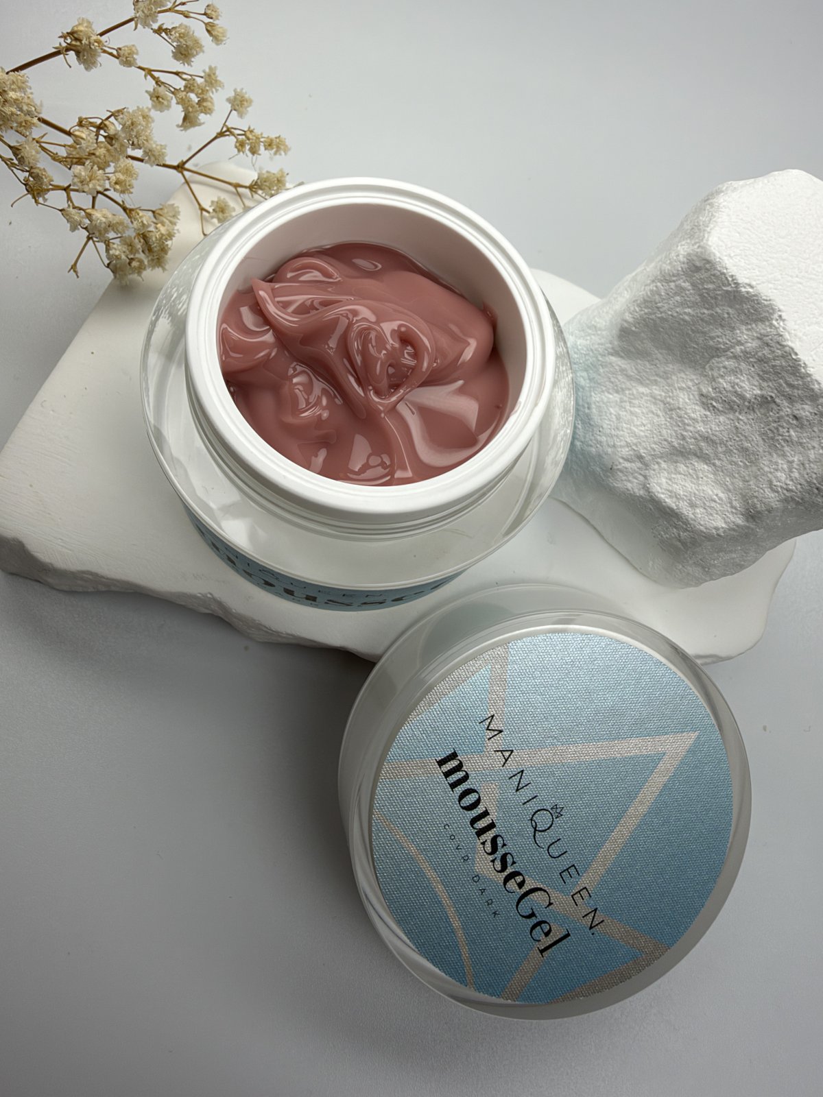 ManiQueen mousseGel covR Dark