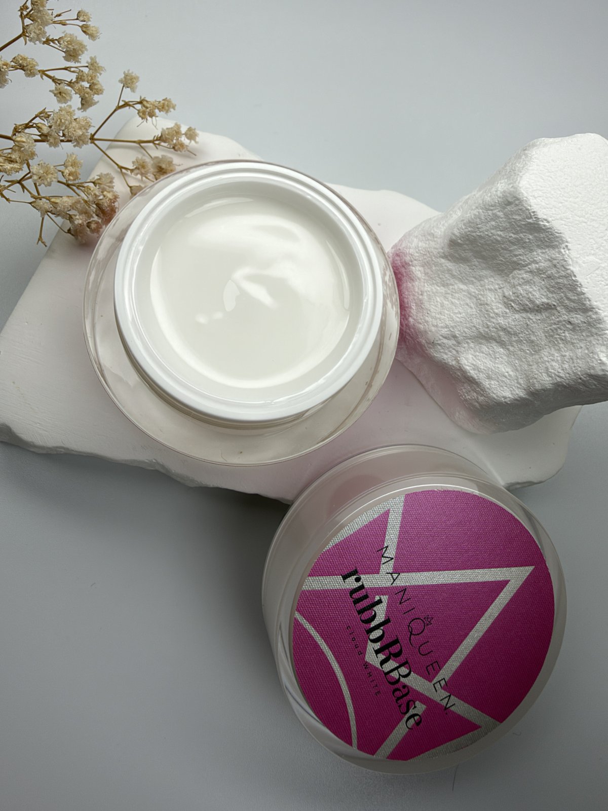 ManiQueen rubbR Base cloud white
